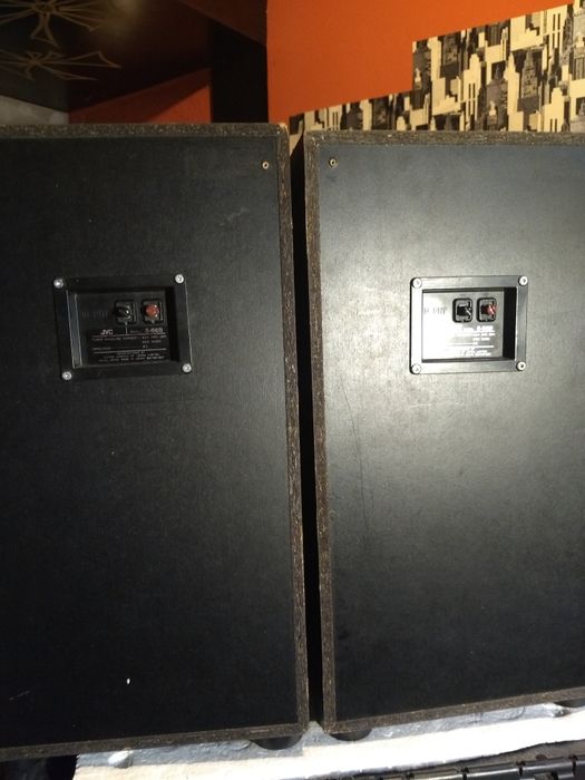 - Boxe 3 căi bass reflex 80 w rms , kevlar  noi .