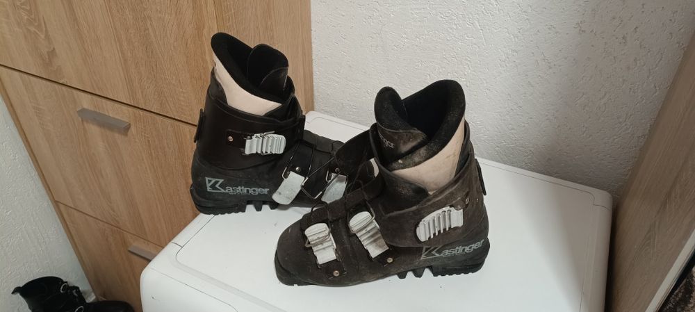 Продавам Ски обувки