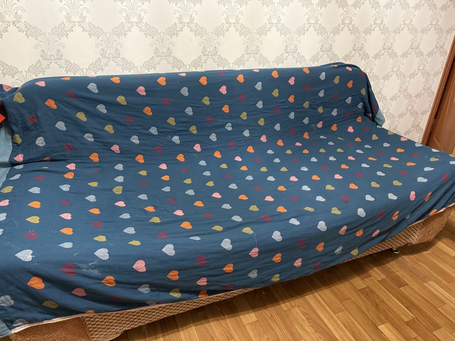 Продаётся раздвижной диван