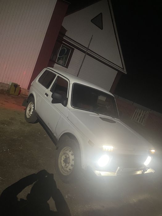 Продам ниву ваз21214