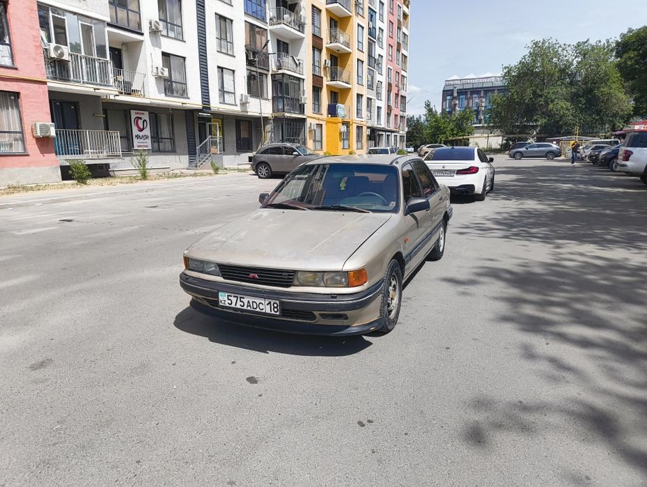 Митсубиси Галант