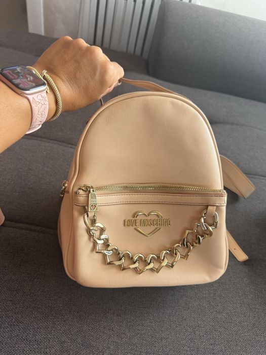 Love moschino чанта и раница