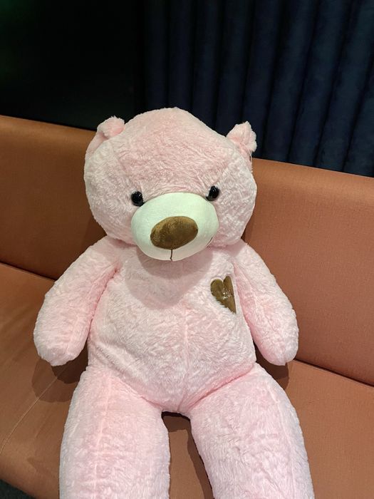 Розово плюшено мече