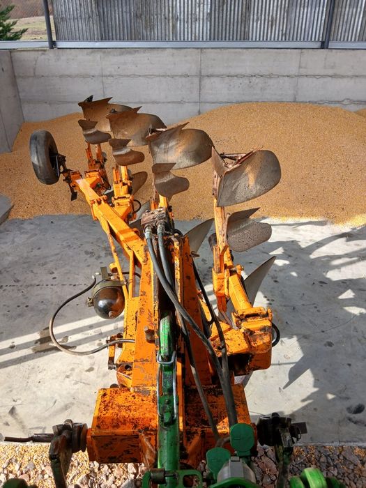 Plug cu 3+1 brazde 4 brazde huard . Ca lemken kuhn