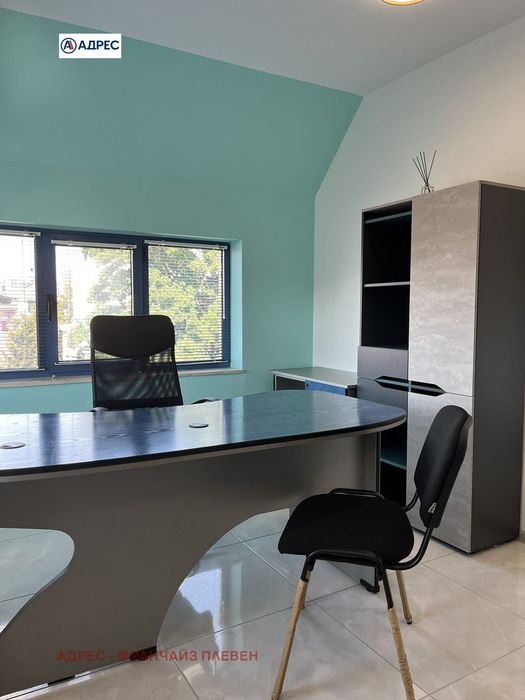 Дава се под наем Офис в Плевен, Идеален център - 20 кв.м за 179 € - Снимка #3