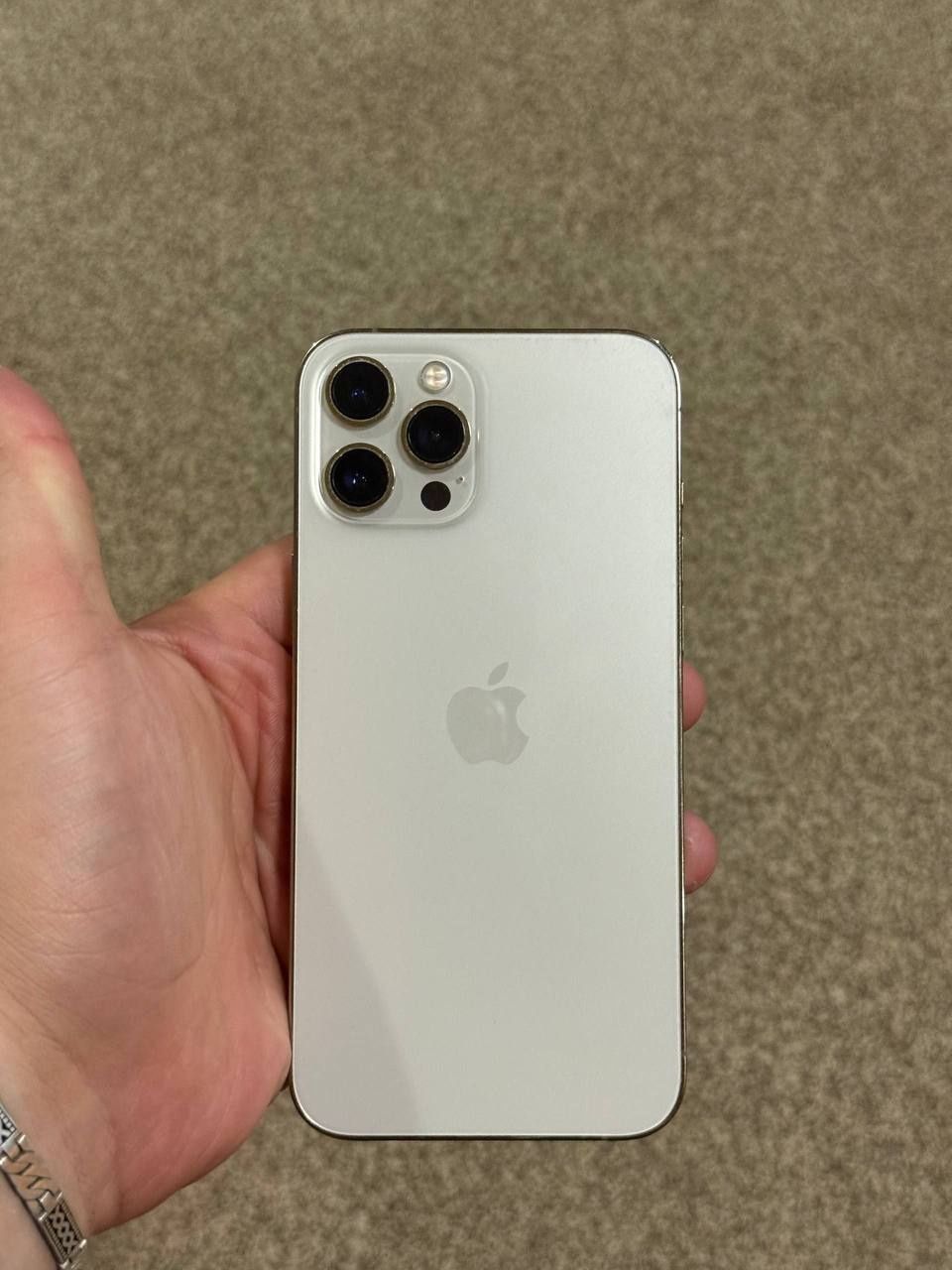 Iphone 12 pro sotiladi