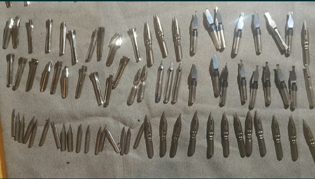Перья плакатные и шрифтовые.