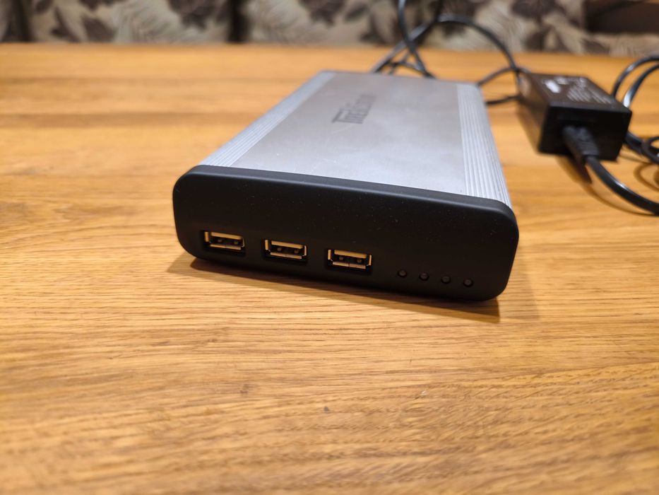 Външен USB хард диск 300GB