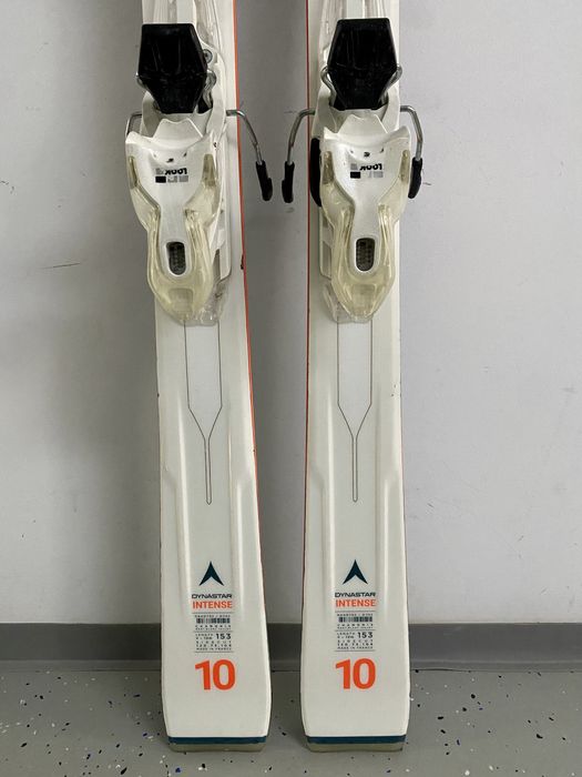 ski/schiuri/schi Dynastar Intense,153 cm