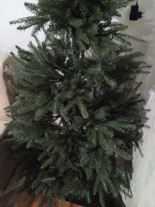 Продам искусственную ёлку