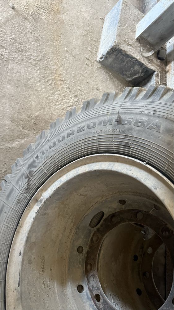 Баллон камаз 11.00 r20