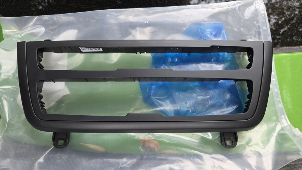 Лайстна за климатроник и радио Бмв Ф30 /Bmw f30,F31