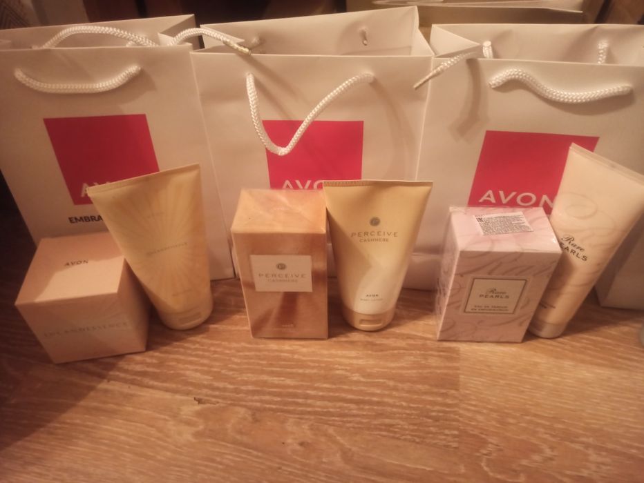 Avon духи наборы подарочные