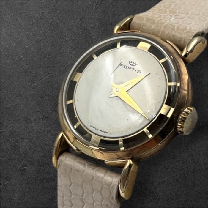 Fortis mechanical sceleton дамски часовник