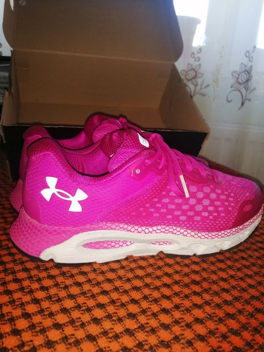 Adidași UNDER ARMOUR nr 38