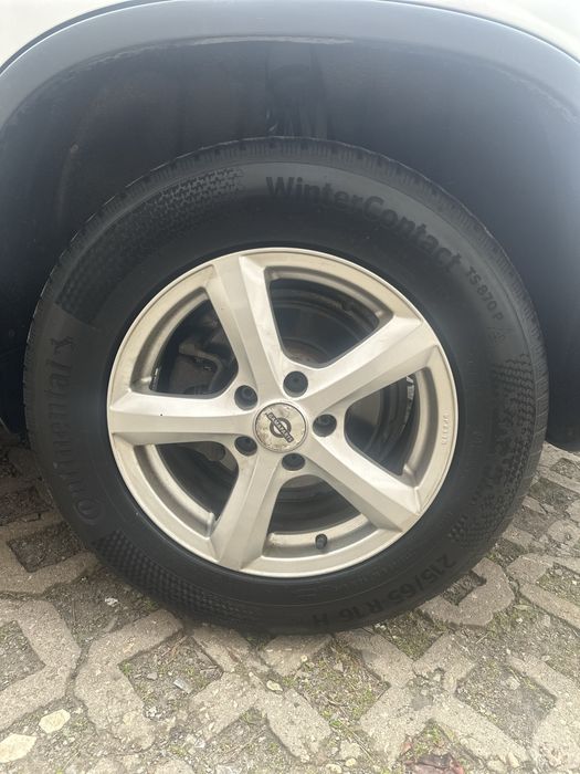 Зимни Гуми сДжанти 215/65 R16