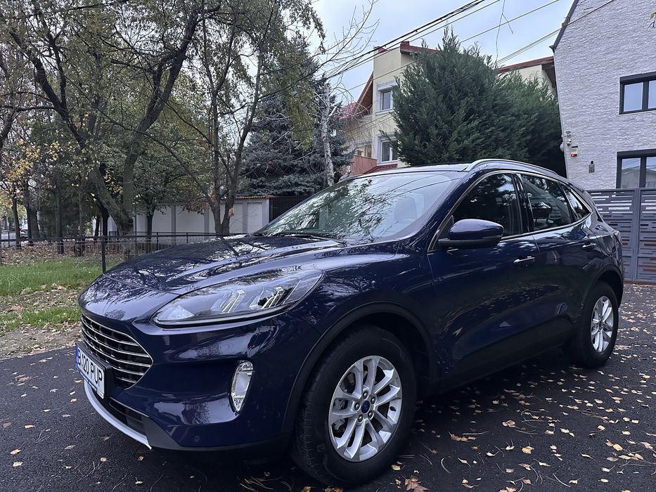Ford Kuga 2.5 hybrid 190cp 2024 doar 46.000 km!