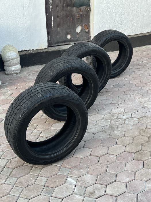 215/55/R17 TOYO зимние покрышки