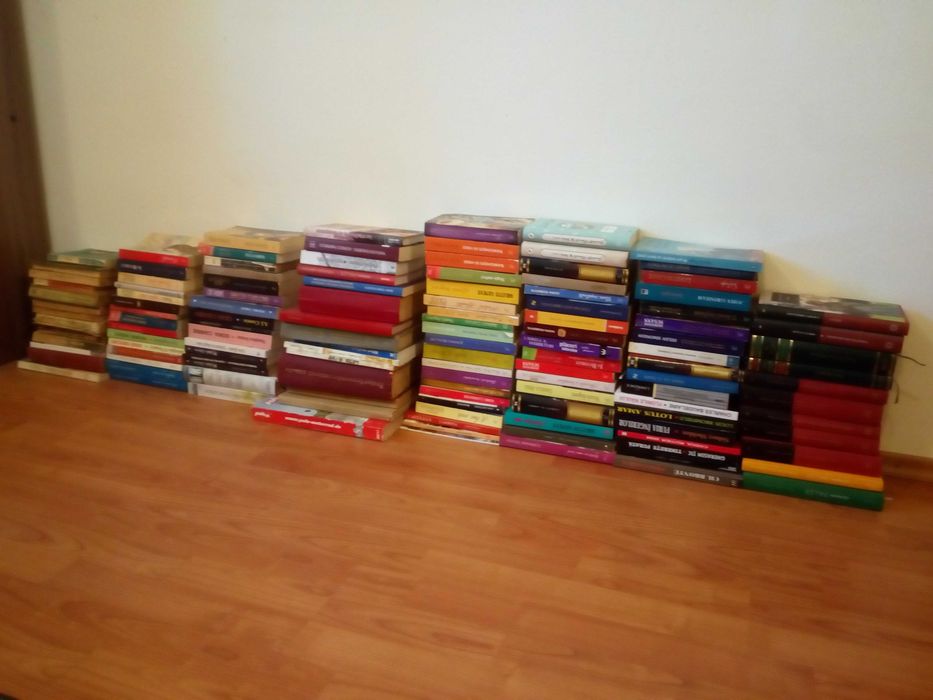 120 de cărți - 140 lei toate!