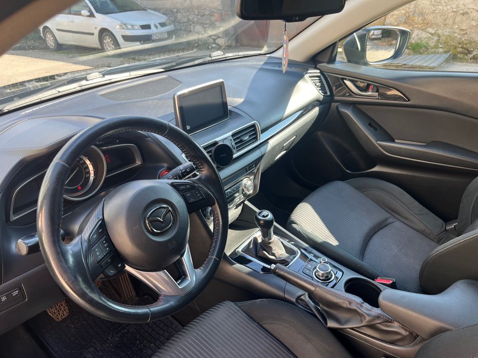 Vând Mazda 3 2014