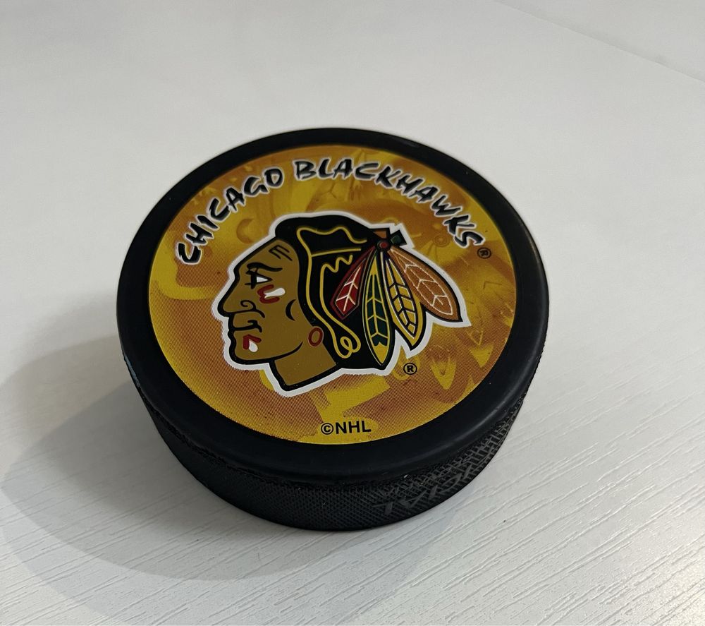 Продам шайбу NHL оригинал