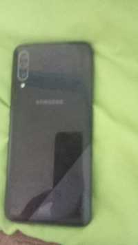 Телефон Samsung.