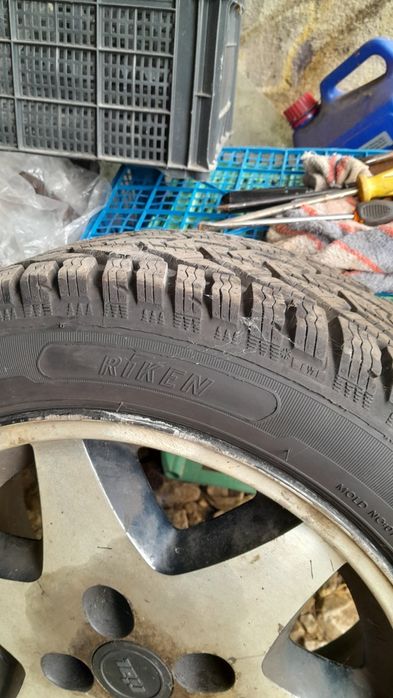 Зимни гуми 195 50 15 с лети джанти