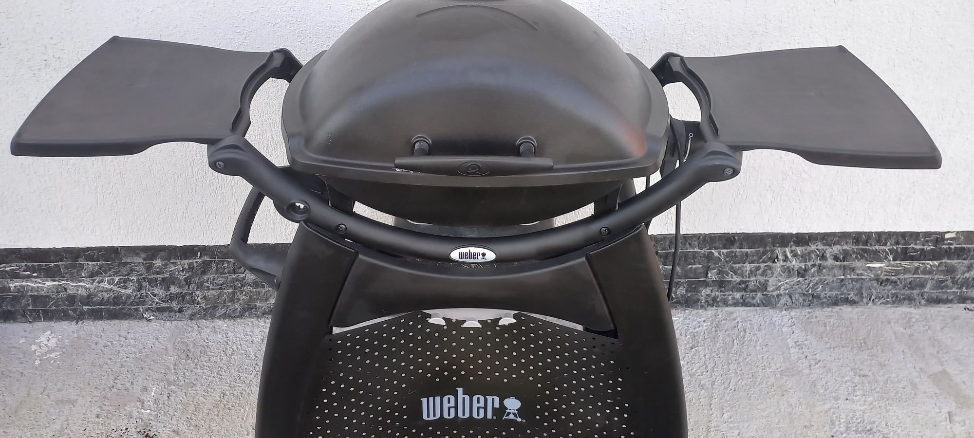 Gratar grill electric profesional Weber Q 2400
