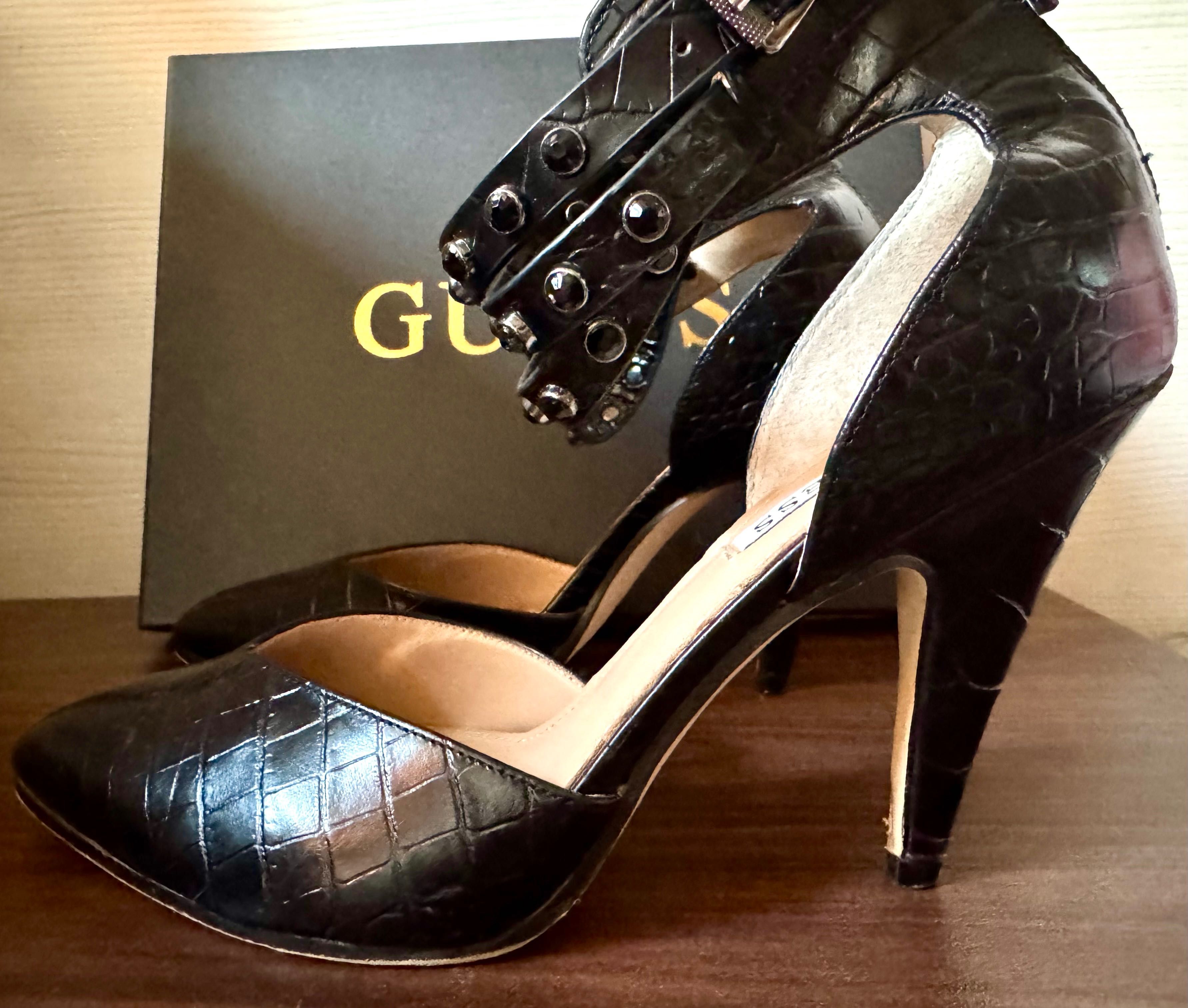 Guess дамски обувки на ток 38 номер