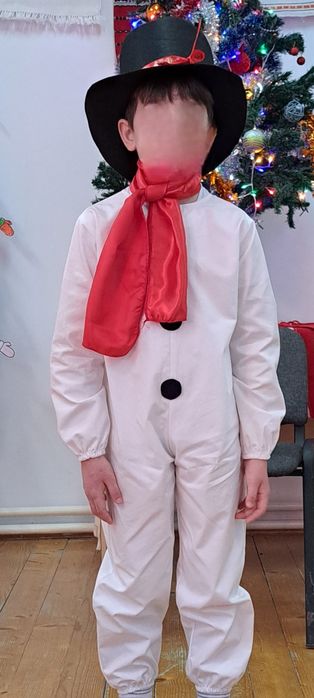 Costum  Om de zapada și ie baieti
