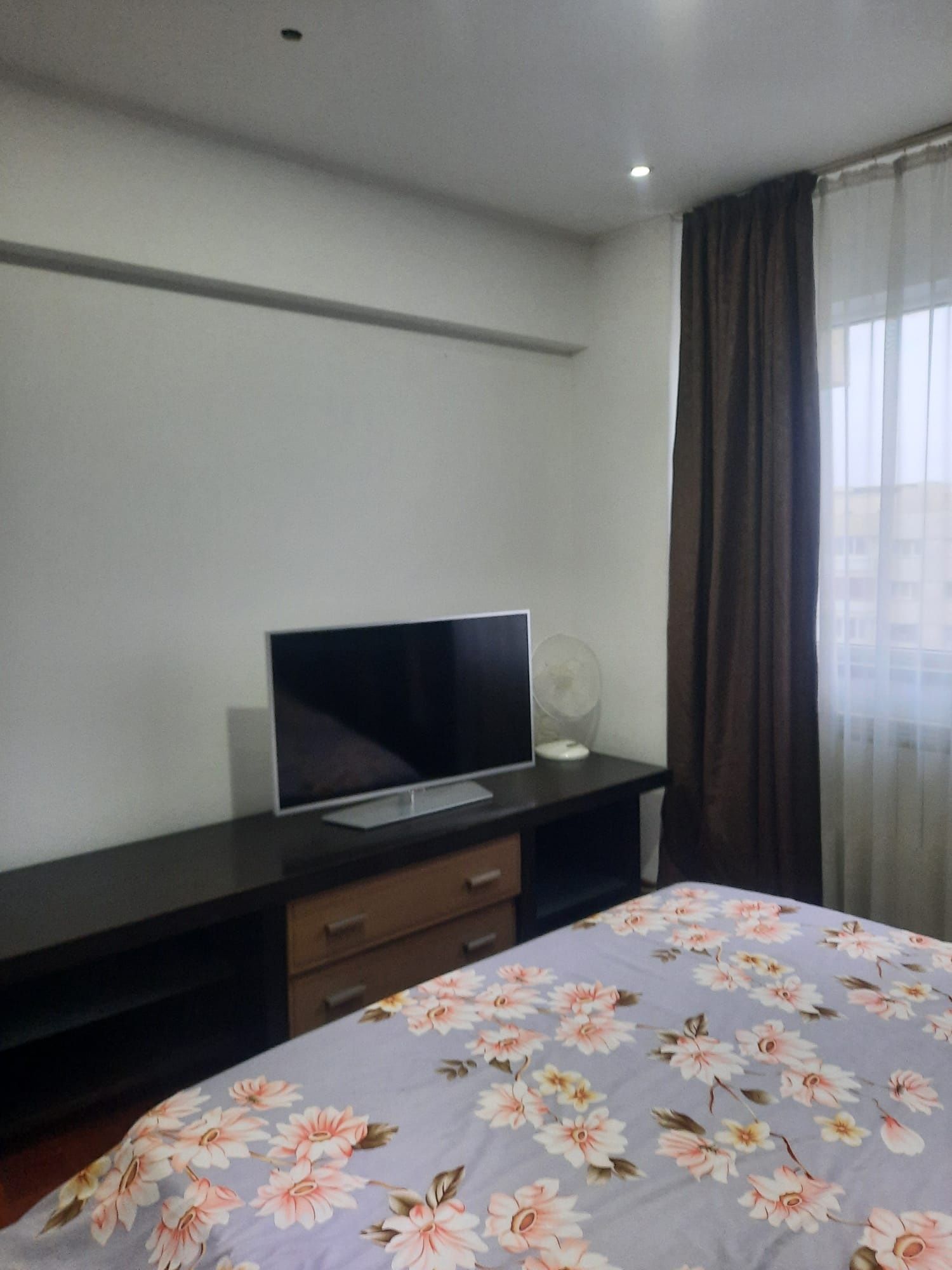 Apartament 3 camere Pantelimon Mega mall