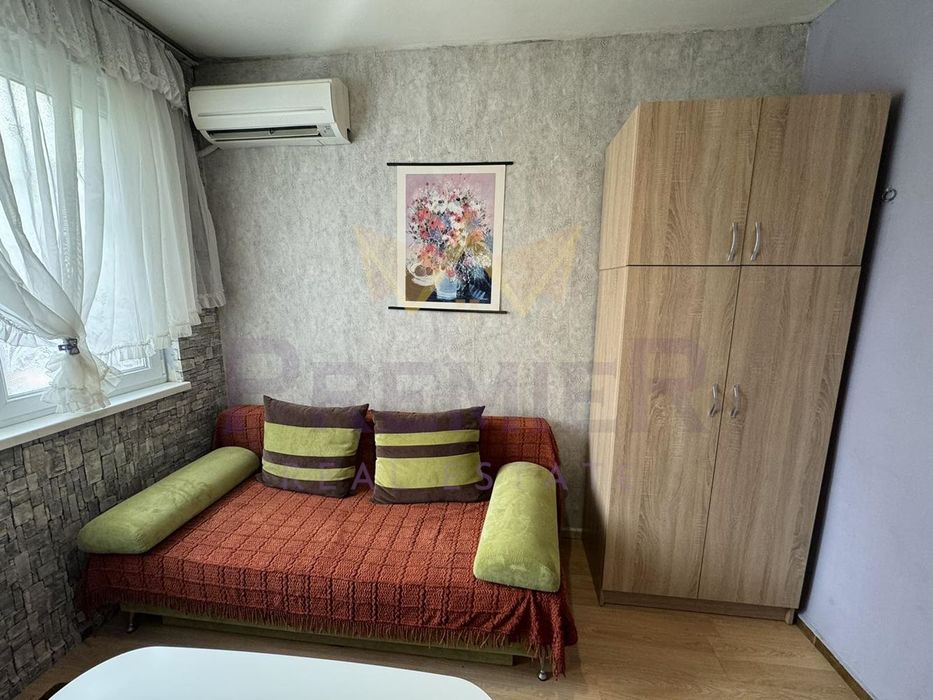 Дава се под наем Двустаен апартамент в Варна, Център - 45 кв.м за 255 € - Снимка #3