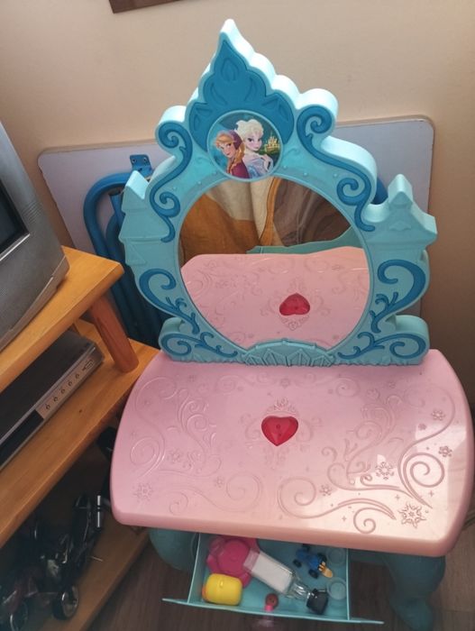 Детска тоалетка -Леденото кралство