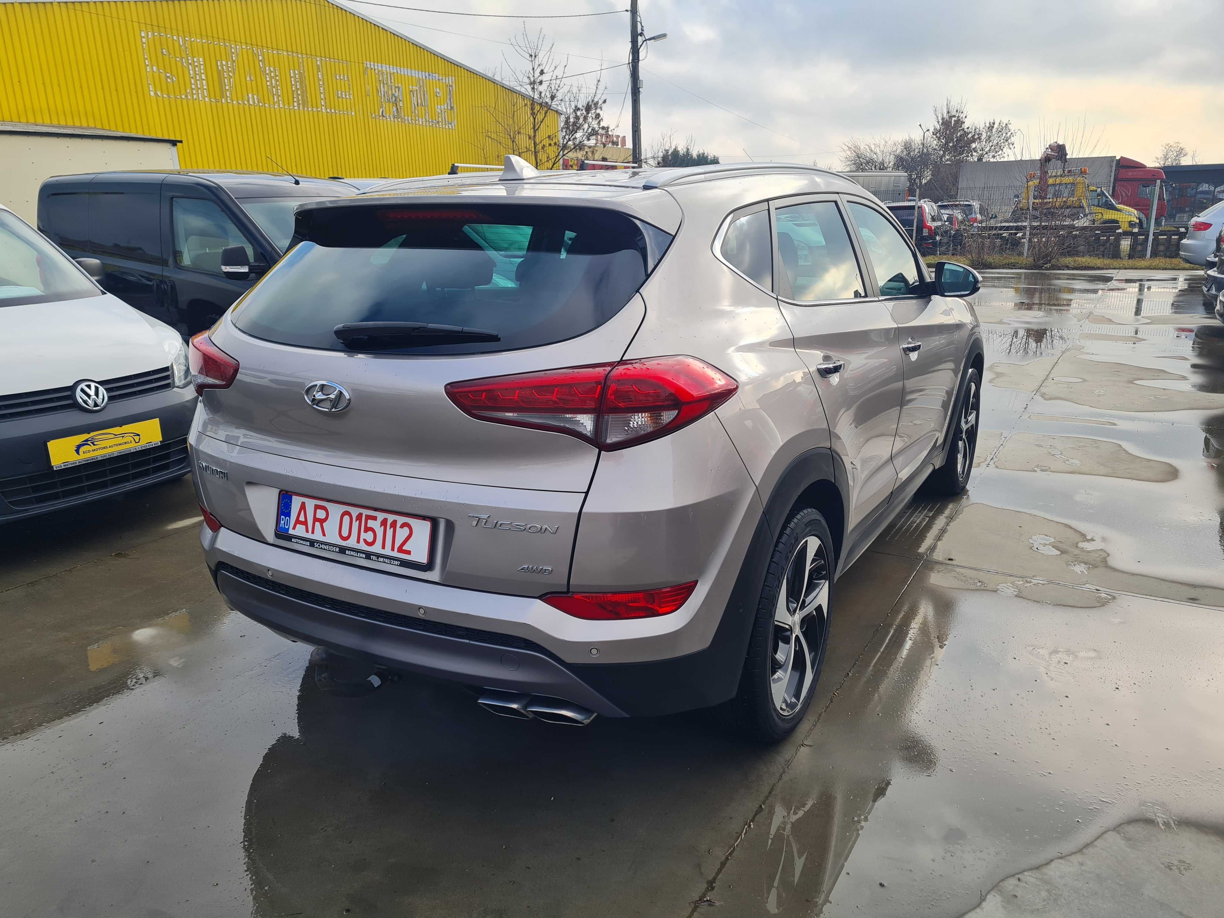 Hyundai Tucson 2.0. CRDI   4 X 4    217 c.p.  an 2016