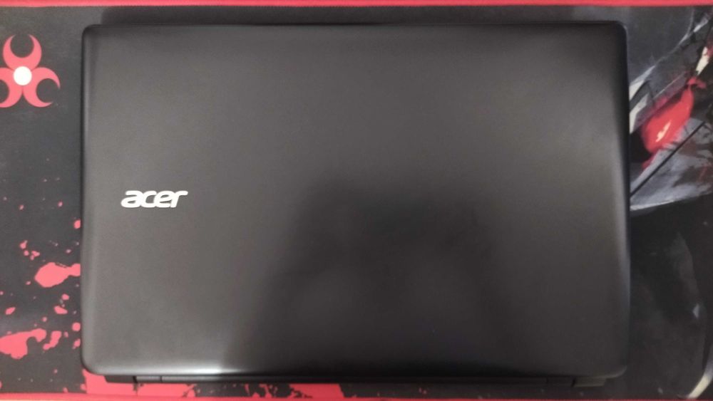 Laptop Acer Aspire E1-530