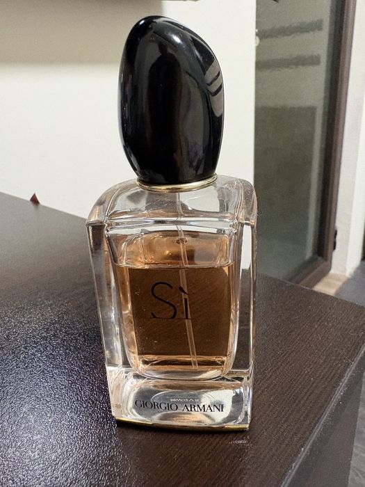 Armani Si Дамски парфюм.