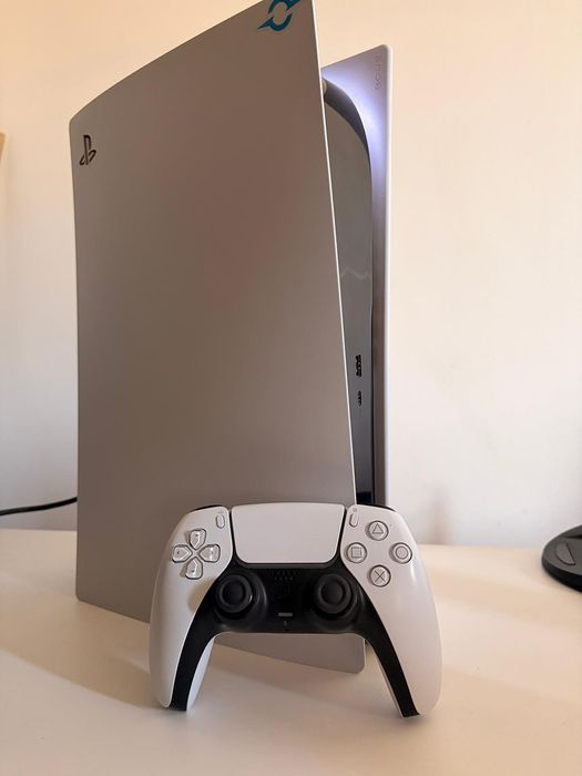 Vând Consola PlayStation 5 (PS5) 1TB, D-Chassis, White