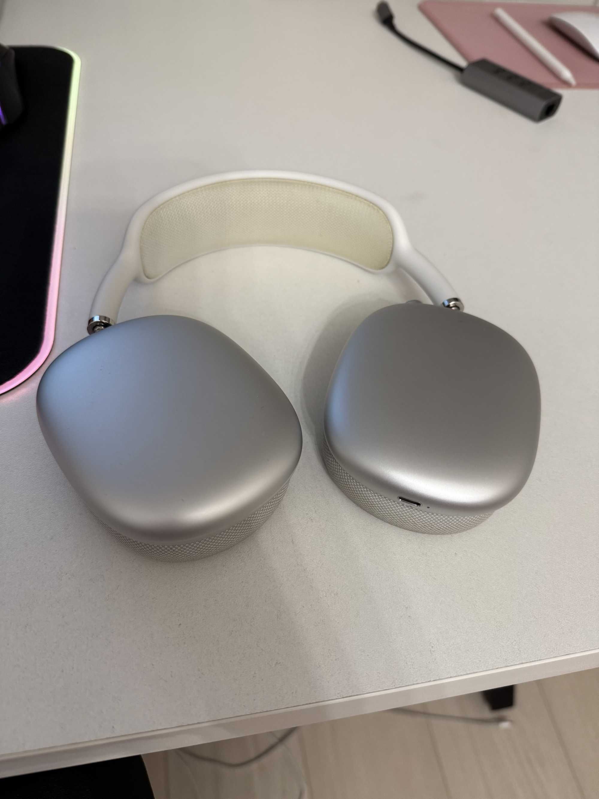 Airpods Max Silver, Lightning