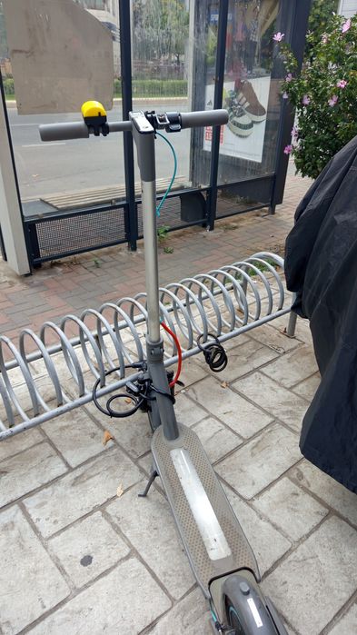 Trotineta electrica Motus 10 Plus, 35km/h, 60km, 500W, 15MAh,Suspensii