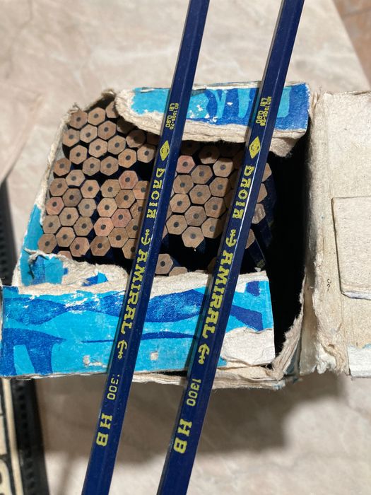 Creioane Amiral Dacia perioada comunista