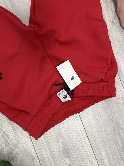 Pantaloni Nike Tech marimea M