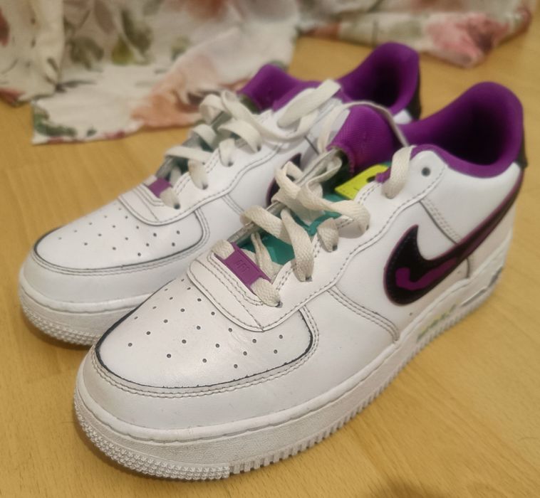Дамски маратонки NIKE AIR FORCE 1 LV8 (GS)