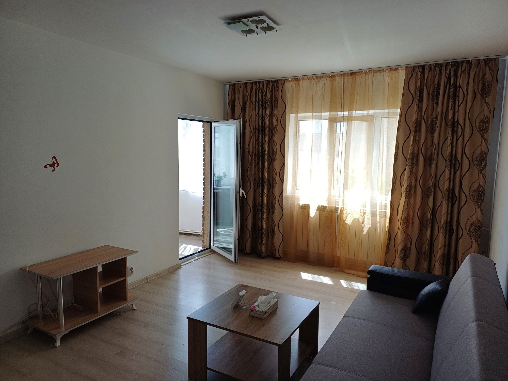 Închiriez apartament 2 camere