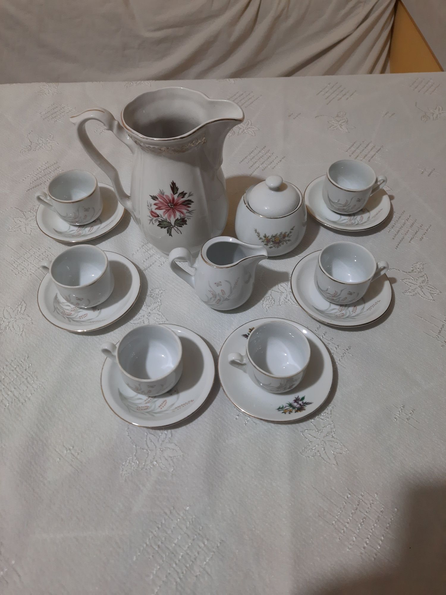 Сервиз за кафе и чай
