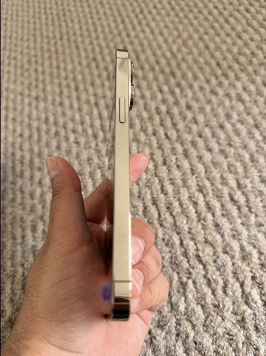 Iphone 14 pro max gold