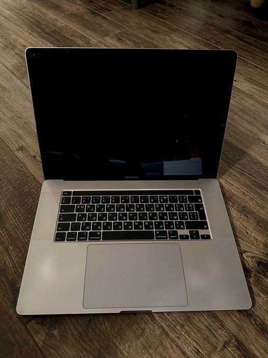 Продавам MacBook Pro 16" 2019 2.6GHz 6-Core i7/ 16GB RAM/ 512GB SSD