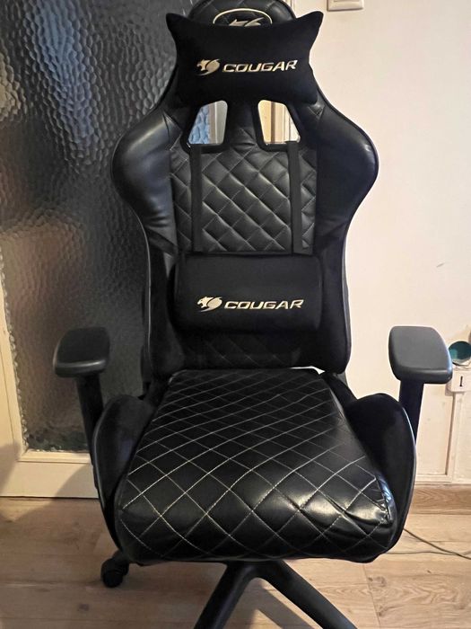 Продавам COUGAR ARMOR One Royal