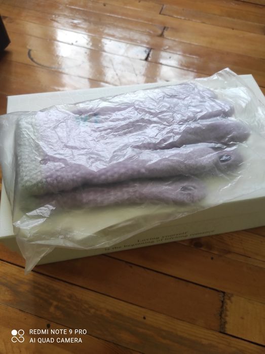 Аёллар ва қизлар қўлқопи