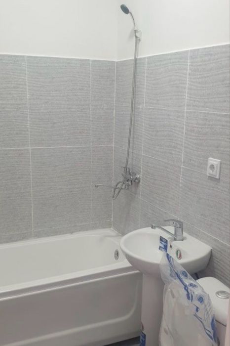 Чирчик 1- комнатная Продаю Срочно 1/9/9