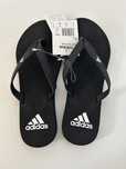 Slapi Adidas, noi cu eticheta